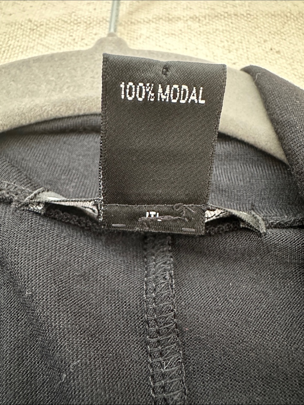 Club Monaco Black 100% Modal Batwing Scarf Tie V-Neck Top Tunic Small - Picture 3 of 7